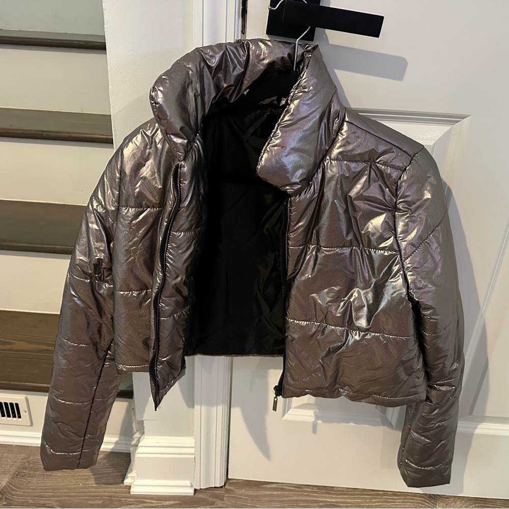 Fashion nova bubble crop jacket. Worn once- size large. Runs big